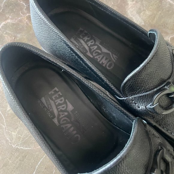Ferragamo Men\'s Black on Black Loafer 7.5 EE (extra wide)